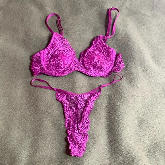 Victoria’s Secret Very Sexy purple lace set. Never worn. Bra is 34A. Panties M. - Picture 1 of 10